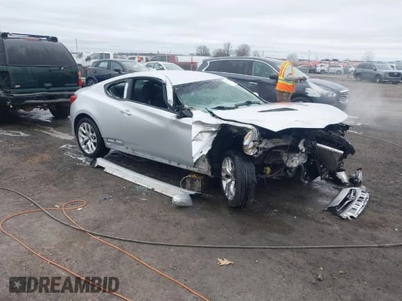 ✅ 2016 Hyundai Genesis Coupe 3.8L Base • VIN: KMHHT6KJ3GU132901 • Lot: 41525043. Wystawiony na IAAI z przebiegiem 94 012 mil. Bezpłatny archiwum sprzedaży aukcyjnych z USA i szczegółowy raport historii pojazdu na DreamBid. Zdjęcie 1.