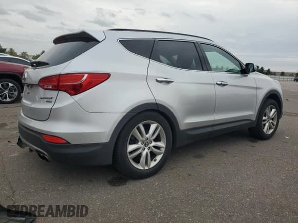 ✅ 2014 Hyundai Santa Fe • VIN: 5XYZWDLA4EG152074 • Лот: 86799045. Опубликован ранее на Copart с пробегом 129 889 миль. Бесплатный доступ к архиву аукционных продаж из США и подробный отчёт об истории автомобиля на DreamBid. Изображение 3.