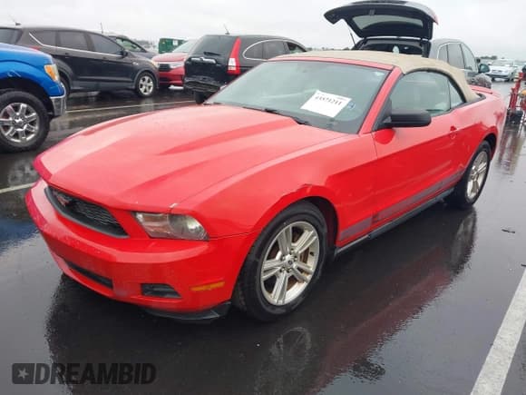 ✅ 2010 Ford Mustang V6 • VIN: 1ZVBP8EN7A5170333 • Lot: 43571211. Listed on IAAI with 188,814 mi. Free auction sales archive from the USA and detailed vehicle history report at DreamBid. Image 2.