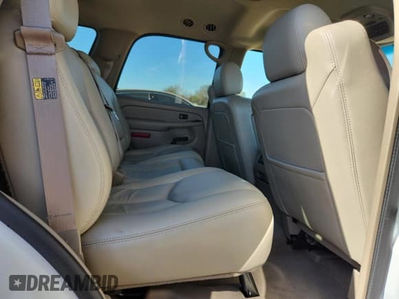✅ 2004 Chevrolet Tahoe LT • VIN: 1GNEC13ZX4J312282 • Lot: 92598595. Listed on Copart with 189,991 mi. Free auction sales archive from the USA and detailed vehicle history report at DreamBid. Image 11.