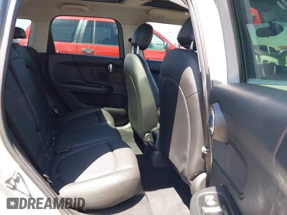 ✅ 2019 MINI Countryman Cooper • VIN: WMZYS7C59K3F45342 • Lot: 41975489. Listed on IAAI with 113,898 mi. Free auction sales archive from the USA and detailed vehicle history report at DreamBid. Image 8.