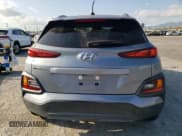 ✅ 2018 Hyundai Kona SEL • VIN: KM8K62AA9JU134974 • Лот: 72682723. Опубликован ранее на Copart с пробегом 33 574 миль. Бесплатный доступ к архиву аукционных продаж из США и подробный отчёт об истории автомобиля на DreamBid. Изображение 6.
