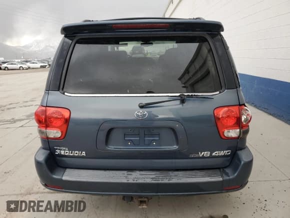 ✅ 2005 Toyota Sequoia Limited • VIN: 5TDBT48A15S235810 • Lot: 51703345. Listed on Copart with 265,366 mi. Free auction sales archive from the USA and detailed vehicle history report at DreamBid. Image 6.