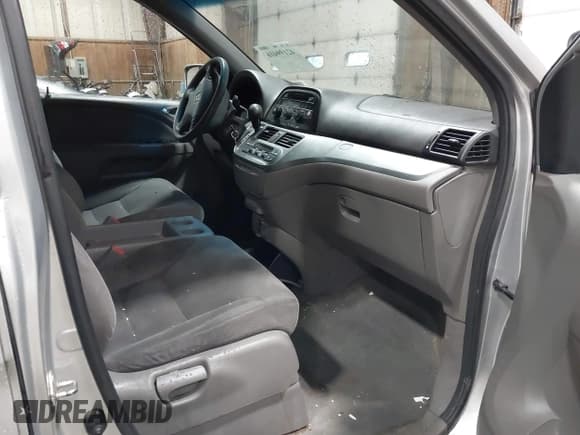 ✅ 2010 Honda Odyssey EX • VIN: 5FNRL3H44AB085662 • Лот: 42199416. Опубликован ранее на IAAI с пробегом 181 221 миль. Бесплатный доступ к архиву аукционных продаж из США и подробный отчёт об истории автомобиля на DreamBid. Изображение 5.