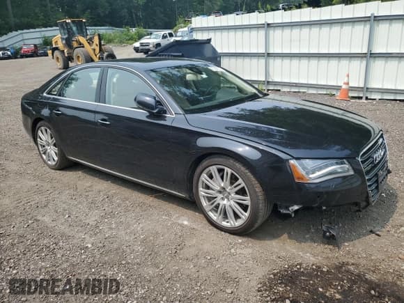 ✅ 2013 Audi A8 3.0L • VIN: WAUAGAFD7DN003466 • Lot: 67362875. Wystawiony na Copart z przebiegiem 108 628 mil. Bezpłatny archiwum sprzedaży aukcyjnych z USA i szczegółowy raport historii pojazdu na DreamBid. Zdjęcie 4.