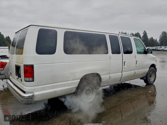 ✅ 2000 Ford Econoline Passenger XL • VIN: 1FBSS31L2YHB09249 • Lot: 95210435. Listed on Copart with 284,378 mi. Free auction sales archive from the USA and detailed vehicle history report at DreamBid. Image 3.