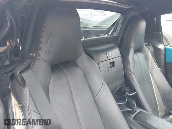 ✅ 2017 Mazda MX-5 Miata Grand Touring • VIN: JM1NDAM7XH0104711 • Lot: 42416547. Listed on IAAI with 74,329 mi. Free auction sales archive from the USA and detailed vehicle history report at DreamBid. Image 8.