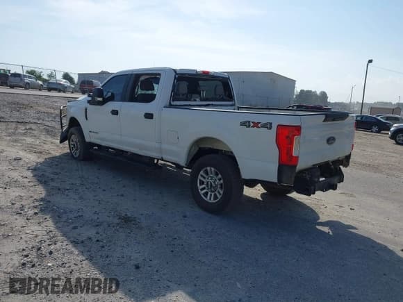 ✅ 2017 Ford F-250 Lariat • VIN: 1FT7W2BT6HEB21050 • Лот: 42169985. Опубликован ранее на IAAI с пробегом 201 314 миль. Бесплатный доступ к архиву аукционных продаж из США и подробный отчёт об истории автомобиля на DreamBid. Изображение 3.