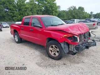 2005 Dodge Dakota SLT с VIN 1D7HE48N95S101910, выставлен на аукционе IAAI как лот 42873247 с пробегом 198 794 миль миль и . История ставок и продаж доступна на DreamBid. Изображение 1.