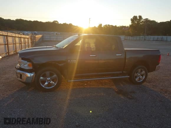 ✅ 2018 Ram 1500 Big Horn • VIN: 3C6RR7LG0JG226333 • Лот: 43456603. Опубликован ранее на IAAI с пробегом 118 920 миль. Бесплатный доступ к архиву аукционных продаж из США и подробный отчёт об истории автомобиля на DreamBid. Изображение 15.