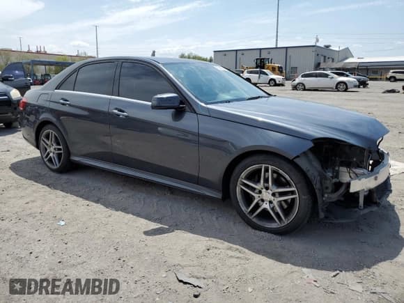 ✅ 2016 Mercedes-Benz E 350 Sport • VIN: WDDHF5KBXGB215421 • Lot: 65208085. Wystawiony na Copart z przebiegiem 116 693 mil. Bezpłatny archiwum sprzedaży aukcyjnych z USA i szczegółowy raport historii pojazdu na DreamBid. Zdjęcie 4.