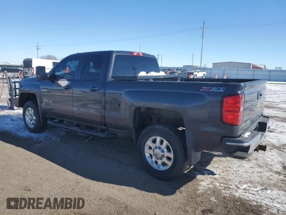✅ 2015 Chevrolet Silverado 2500HD LT • VIN: 1GC2KVE82FZ118702 • Лот: 45728295. Опубликован ранее на Copart с пробегом 130 495 миль. Бесплатный доступ к архиву аукционных продаж из США и подробный отчёт об истории автомобиля на DreamBid. Изображение 2.