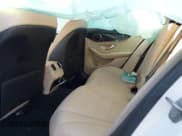 ✅ 2019 Mercedes-Benz C 300 • VIN: WDDWF8DB8KR483163 • Lot: 43544574. Wystawiony na IAAI z przebiegiem 71 998 mil. Bezpłatny archiwum sprzedaży aukcyjnych z USA i szczegółowy raport historii pojazdu na DreamBid. Zdjęcie 8.