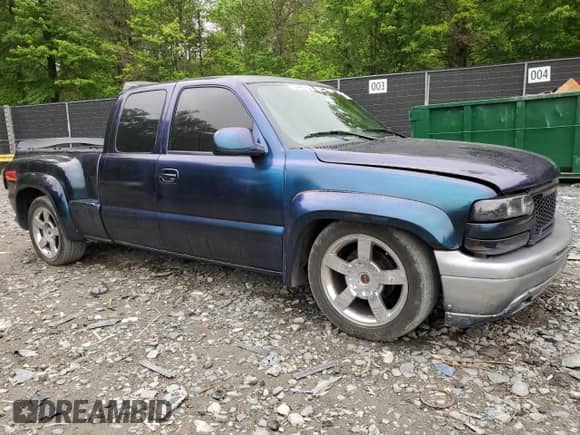 2001 Chevrolet Silverado 1500 LT z VIN 1GCEC19T31Z192995, wystawiony jako Copart lot #55569865 z przebiegiem 238 730 mil mil oraz Szkoda całkowita • Salvage title. Historia ofert i sprzedaży dostępna na DreamBid. Obrazek 4.