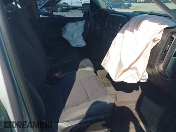 2018 Chevrolet Silverado 1500 LT z VIN 1GCRCREH0JZ287029, wystawiony jako IAAI lot #43252285 z przebiegiem 154 918 mil mil oraz . Historia ofert i sprzedaży dostępna na DreamBid. Obrazek 5.