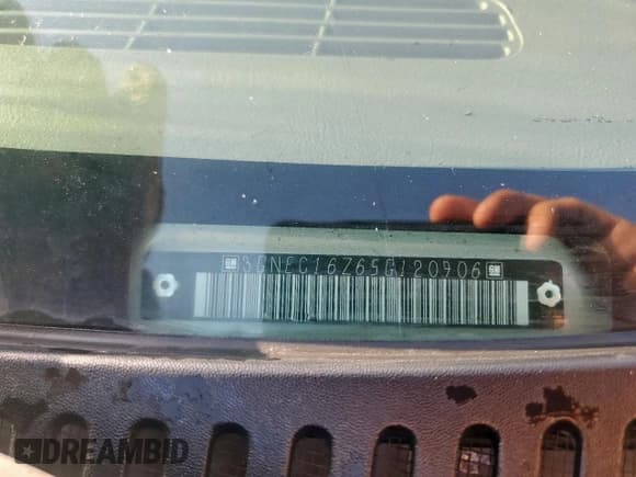 ✅ 2005 Chevrolet Suburban LT • VIN: 3GNEC16Z65G120906 • Лот: 66676775. Опубликован ранее на Copart с пробегом 197 894 миль. Бесплатный доступ к архиву аукционных продаж из США и подробный отчёт об истории автомобиля на DreamBid. Изображение 13.