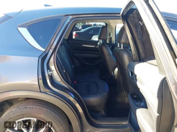 ✅ 2017 Mazda CX-5 Grand Touring • VIN: JM3KFBDL8H0163019 • Lot: 43535454. Listed on IAAI with 101,011 mi. Free auction sales archive from the USA and detailed vehicle history report at DreamBid. Image 8.