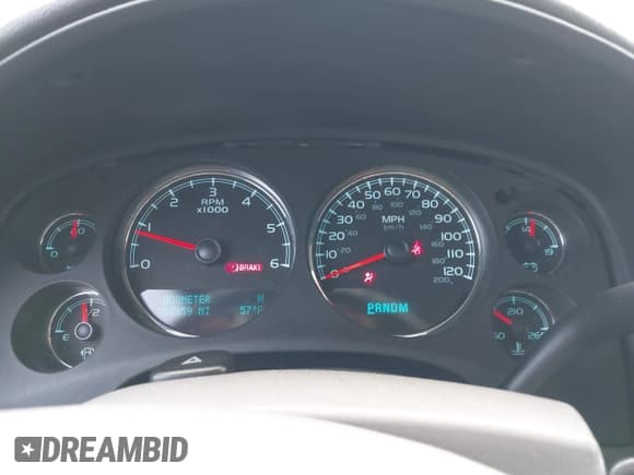 ✅ 2010 Chevrolet Suburban LT • VIN: 1GNUCJE03AR238548 • Lot: 42104596. Listed on IAAI with 153,959 mi. Free auction sales archive from the USA and detailed vehicle history report at DreamBid. Image 7.