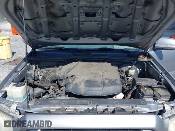 ✅ 2015 Toyota Tacoma • VIN: 3TMLU4EN6FM175369 • Lot: 43191301. Listed on IAAI with 223,713 mi. Free auction sales archive from the USA and detailed vehicle history report at DreamBid. Image 10.