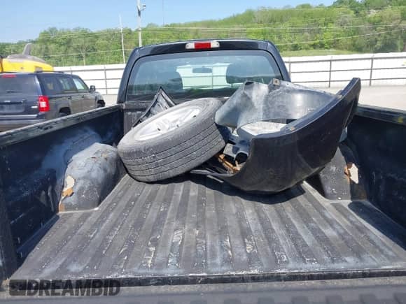 2008 Dodge Dakota z VIN 1D7HW32K88S592237, wystawiony jako IAAI lot #42279584 z przebiegiem 110 610 mil mil oraz . Historia ofert i sprzedaży dostępna na DreamBid. Obrazek 12.