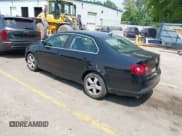 ✅ 2008 Volkswagen Jetta SE • VIN: 3VWRZ71K18M160304 • Lot: 42484836. Wystawiony na IAAI z przebiegiem 185 592 mil. Bezpłatny archiwum sprzedaży aukcyjnych z USA i szczegółowy raport historii pojazdu na DreamBid. Zdjęcie 3.