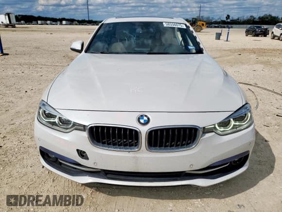 ✅ 2018 BMW 3 Series 330i • VIN: WBA8B9G51JNU57923 • Lot: 58556075. Listed on Copart with 62,365 mi. Free auction sales archive from the USA and detailed vehicle history report at DreamBid. Image 5.