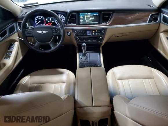 ✅ 2015 Hyundai Genesis 3.8L • VIN: KMHGN4JE8FU093719 • Lot: 42108725. Wystawiony na Copart z przebiegiem 74 047 mil. Bezpłatny archiwum sprzedaży aukcyjnych z USA i szczegółowy raport historii pojazdu na DreamBid. Zdjęcie 8.