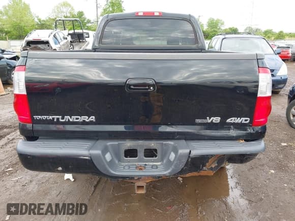 ✅ 2005 Toyota Tundra Limited • VIN: 5TBDT48105S487212 • Lot: 42209364. Listed on IAAI with 194,883 mi. Free auction sales archive from the USA and detailed vehicle history report at DreamBid. Image 16.