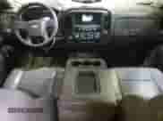 2015 Chevrolet Silverado 2500HD Work Truck с VIN 1GC1KUEG5FF652954, выставлен на аукционе Copart как лот 56283235 с пробегом 235 014 миль миль и Списание • Salvage title. История ставок и продаж доступна на DreamBid. Изображение 8.