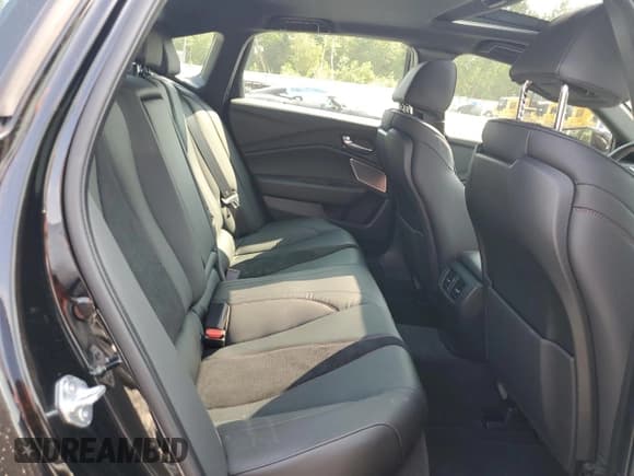 ✅ 2023 Acura TLX w/A-Spec Package • VIN: 19UUB6F58PA005714 • Lot: 65700475. Wystawiony na Copart z przebiegiem 13 221 mil. Bezpłatny archiwum sprzedaży aukcyjnych z USA i szczegółowy raport historii pojazdu na DreamBid. Zdjęcie 10.