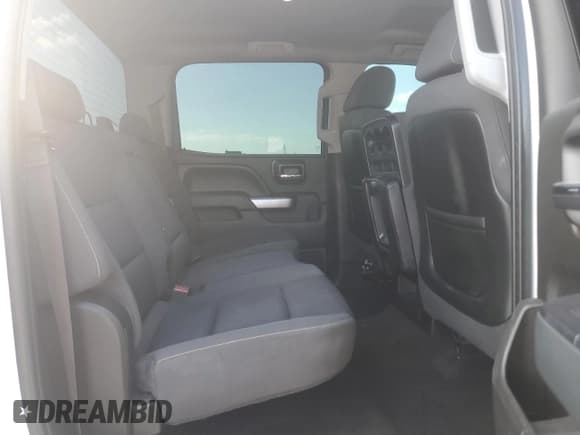 ✅ 2015 Chevrolet Silverado 2500HD LT • VIN: 1GC1CVE81FF100234 • Lot: 82527324. Wystawiony na Copart z przebiegiem 195 796 mil. Bezpłatny archiwum sprzedaży aukcyjnych z USA i szczegółowy raport historii pojazdu na DreamBid. Zdjęcie 10.