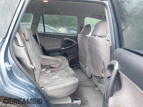 ✅ 2007 Toyota RAV4 • VIN: JTMBK33V576026547 • Lot: 42483698. Listed on IAAI with 224,522 mi. Free auction sales archive from the USA and detailed vehicle history report at DreamBid. Image 8.