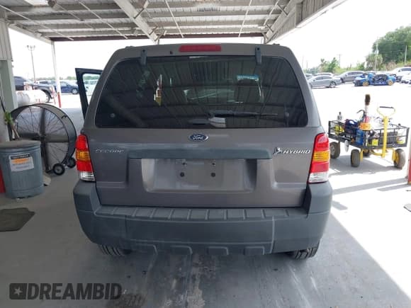 ✅ 2005 Ford Escape Hybrid • VIN: 1FMCU95HX5KD54412 • Lot: 42115468. Wystawiony na IAAI z przebiegiem 151 922 mil. Bezpłatny archiwum sprzedaży aukcyjnych z USA i szczegółowy raport historii pojazdu na DreamBid. Zdjęcie 16.