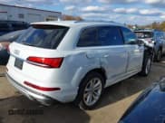 ✅ 2025 Audi Q7 Premium Plus • VIN: WA1LCBF77SD006792 • Лот: 40974266. Опубликован ранее на IAAI с пробегом 6 554 миль. Бесплатный доступ к архиву аукционных продаж из США и подробный отчёт об истории автомобиля на DreamBid. Изображение 4.