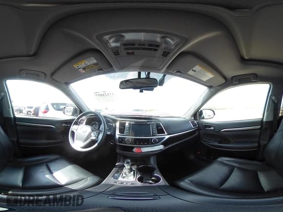 ✅ 2016 Toyota Highlander Limited • VIN: 5TDDKRFHXGS235106 • Lot: 43121057. Wystawiony na IAAI z przebiegiem 60 090 mil. Bezpłatny archiwum sprzedaży aukcyjnych z USA i szczegółowy raport historii pojazdu na DreamBid. Zdjęcie 19.