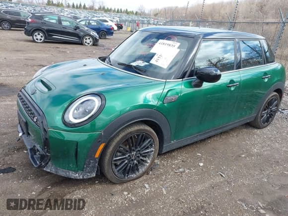 ✅ 2024 MINI Hardtop 4 Door Cooper S • VIN: WMW53DK08R2U79106 • Lot: 41819835. Wystawiony na IAAI z przebiegiem 6 612 mil. Bezpłatny archiwum sprzedaży aukcyjnych z USA i szczegółowy raport historii pojazdu na DreamBid. Zdjęcie 19.