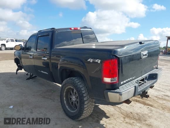 ✅ 2007 GMC Sierra 1500 • VIN: 3GTEK13Y57G553692 • Лот: 42605838. Опубликован ранее на IAAI с пробегом 221 736 миль. Бесплатный доступ к архиву аукционных продаж из США и подробный отчёт об истории автомобиля на DreamBid. Изображение 3.