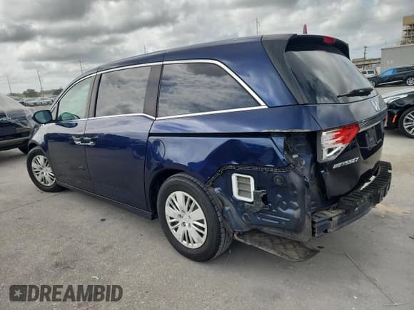 ✅ 2015 Honda Odyssey LX • VIN: 5FNRL5H24FB090989 • Lot: 85265575. Listed on Copart with 129,952 mi. Free auction sales archive from the USA and detailed vehicle history report at DreamBid. Image 2.