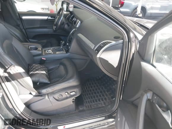 ✅ 2014 Audi Q7 Prestige • VIN: WA1WMAFE1ED001594 • Лот: 43804022. Опубликован ранее на IAAI с пробегом 140 785 миль. Бесплатный доступ к архиву аукционных продаж из США и подробный отчёт об истории автомобиля на DreamBid. Изображение 5.