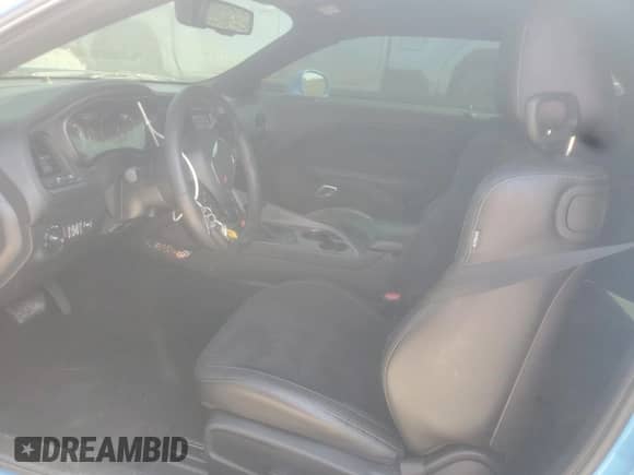 2023 Dodge Challenger GT z VIN 2C3CDZJG7PH581976, wystawiony jako Copart lot #69636295 z przebiegiem 24 393 mil mil oraz Szkoda całkowita • Salvage title. Historia ofert i sprzedaży dostępna na DreamBid. Obrazek 7.