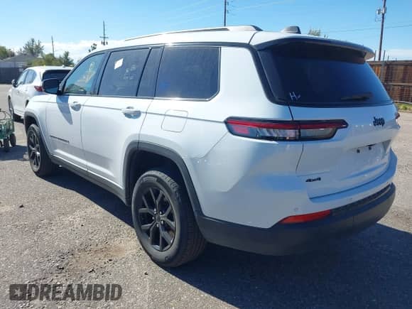 2024 Jeep Grand Cherokee Altitude with VIN 1C4RJKAG3R8517870, listed as a IAAI auction lot 43577201 with 31,706 mi miles and . Bid and sale history available at DreamBid. Image 3.