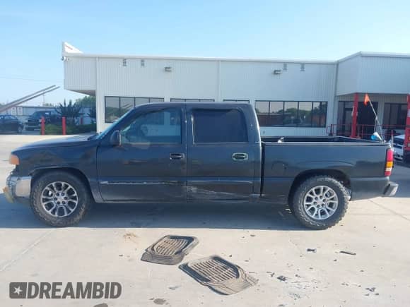 2005 GMC Sierra 1500 SLT with VIN 2GTEC13T351268321, listed as a IAAI auction lot 42891070 with 296,226 mi miles and . Bid and sale history available at DreamBid. Image 15.