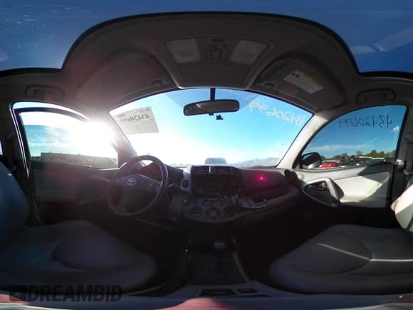 ✅ 2012 Toyota RAV4 Limited • VIN: JTMDF4DV5CD045722 • Лот: 43420699. Опубликован ранее на IAAI с пробегом 197 685 миль. Бесплатный доступ к архиву аукционных продаж из США и подробный отчёт об истории автомобиля на DreamBid. Изображение 20.