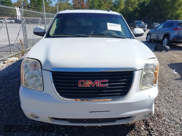 ✅ 2011 GMC Yukon XL SLT • VIN: 1GKS1KE08BR225134 • Lot: 43626275. Wystawiony na IAAI z przebiegiem 342 700 mil. Bezpłatny archiwum sprzedaży aukcyjnych z USA i szczegółowy raport historii pojazdu na DreamBid. Zdjęcie 12.