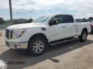 ✅ 2017 Nissan Titan SV • VIN: 1N6AA1F28HN502542 • Лот: 67795974. Опубликован ранее на Copart с пробегом 158 669 миль. Бесплатный доступ к архиву аукционных продаж из США и подробный отчёт об истории автомобиля на DreamBid. Изображение 1.