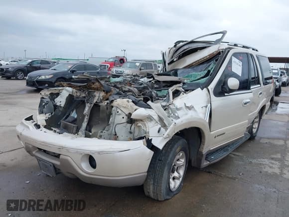 ✅ 2000 Lincoln Navigator • VIN: 5LMEU27A4YLJ29673 • Lot: 41516144. Listed on IAAI with Not provided. Free auction sales archive from the USA and detailed vehicle history report at DreamBid. Image 19.