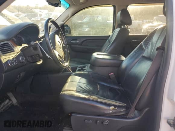 2009 Chevrolet Silverado 3500HD DRW LTZ с VIN 1GCJK936X9F180407, выставлен на аукционе Copart как лот 82584064 с пробегом 231 445 миль миль и Списание • Salvage title. История ставок и продаж доступна на DreamBid. Изображение 7.