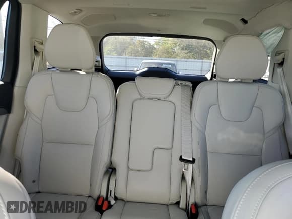 ✅ 2024 Volvo XC90 Ultimate Bright Theme • VIN: YV4062PF7R1170736 • Lot: 84834045. Wystawiony na Copart z przebiegiem 11 946 mil. Bezpłatny archiwum sprzedaży aukcyjnych z USA i szczegółowy raport historii pojazdu na DreamBid. Zdjęcie 10.