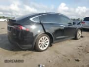 ✅ 2019 Tesla Model X P100D • VIN: 5YJXCBE40KF150563 • Lot: 68135055. Wystawiony na Copart z przebiegiem 55 349 mil. Bezpłatny archiwum sprzedaży aukcyjnych z USA i szczegółowy raport historii pojazdu na DreamBid. Zdjęcie 3.