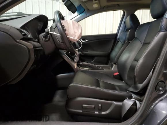 ✅ 2013 Acura TSX Technology • VIN: JH4CU2F60DC011981 • Lot: 90429645. Listed on Copart with 124,293 mi. Free auction sales archive from the USA and detailed vehicle history report at DreamBid. Image 7.